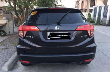 Selling Honda Hr-v 2015 model