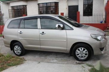 Toyota Innova E 2012 FOR SALE