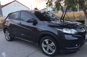 Selling Honda Hr-v 2015 model