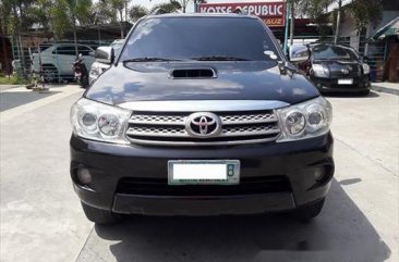 Toyota Fortuner 2011 V AT for sale