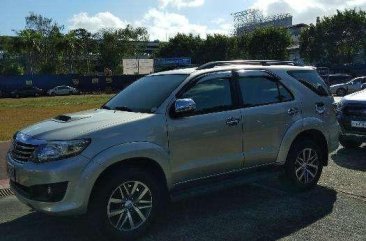 Toyota Fortuner G 2014 model 4x2 diesel Manual transmission