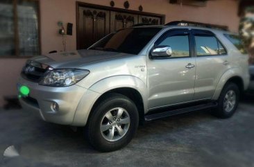 2007 Toyota Fortuner automatic 2.7vvti FOR SALE