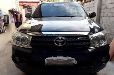 TOYOTA Fortuner G 2010 FOR SALE