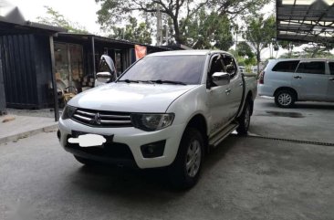 Limited Edition MITSUBISHI Strada 2013 Automatic Transmission. Mileage 53km