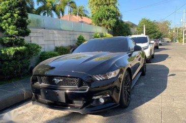 2016 Ford Mustang V8 5.0L - top of the line