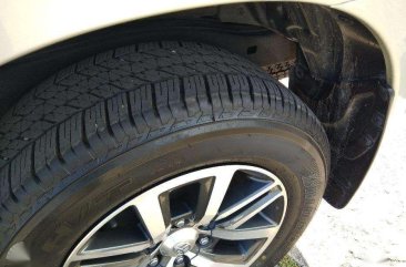 Toyota Fortuner G 2014 model 4x2 diesel Manual transmission