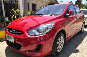 SELLING Hyundai Accent 2012
