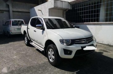 Limited Edition MITSUBISHI Strada 2013 Automatic Transmission. Mileage 53km