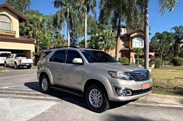 2013 model Toyota Fortuner 4x2 Automatic Diesel With 3TV-DVD