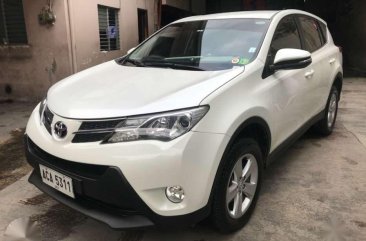 Toyota RAV4 Premium 4x2 AT 45km 1st owner 2014 model pearl white