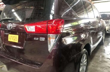 2018 Toyota Innova 2.8 E Automatic Transmission BLACKISH RED