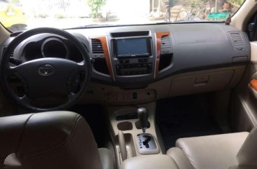 For sale TOYOTA Fortuner g 2010 diesel