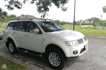 Mitsubishi Montero Sport GLS SE 2009 Color white