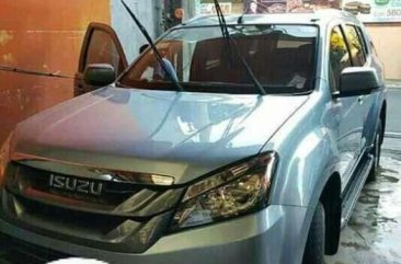 Isuzu Mu-X 2015 4x2 LS-M M manual transmission, diesel