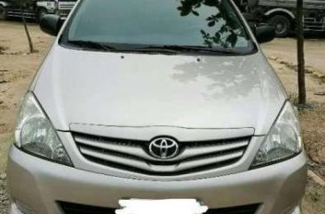 2011 Toyota Innova E FOR SALE