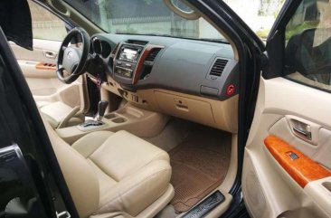 2011 Toyota Fortuner G GAS automatic 1st owned top condition 