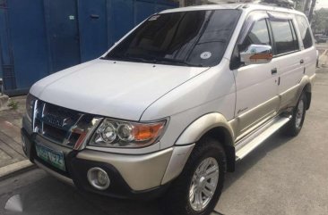 Like new Isuzu Crosswind for sale