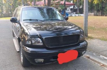 Selling my Ford Expedition 2001 XLT. 