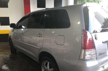 SELLING TOYOTA Innova G 2010 AT Diesel