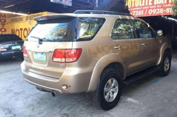 Toyota Fortuner v 4x4 matic 2007 FOR SALE