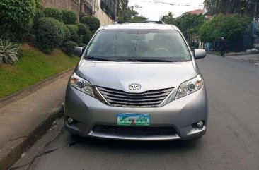 2013 Toyota Sienna XLE - 13 Previa Starex Alphard