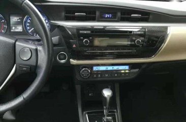 2015 Toyota Corolla Altis 1.6V Automatic for sale 