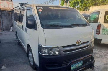 2010 Toyota Hiace commuter for sale 