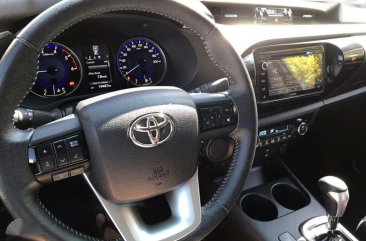 2017 Toyota Hilux 2.4L 4X2 AT for sale 