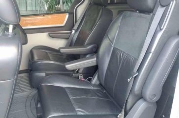 2008 Chrysler Town and Country Silver Automatic transmission