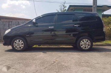 Preloved 2010 TOYOTA Innova V Top of the line