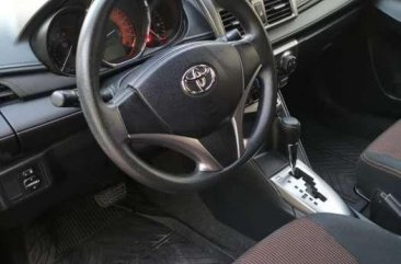 Toyota Yaris 1.3 E 2015 Red FOR SALE