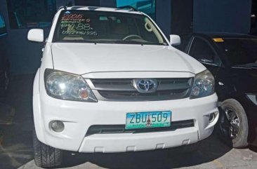 2005 Toyota Fortuner G Automatic transmission Gasoline engine