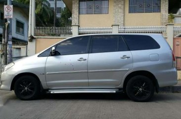 2009 Toyota Innova 2.5 G Diesel Automatic Ist Own.