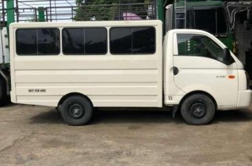Hyundai H-100 shuttle van 2016 model dual aircon