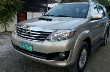 Toyota Fortuner g AT diesel 2013 model