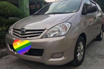 2011 Toyota Innova E for sale 