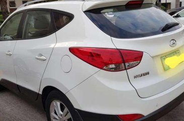 Hyundai Tucson 4x4 2012 model diesel automatic