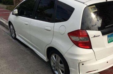 RUSH SALE! Honda Jazz 2012 White AT 1.5L Top of the line