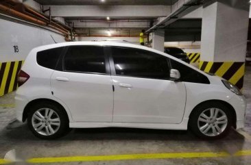 RUSH SALE! Honda Jazz 2012 White AT 1.5L Top of the line