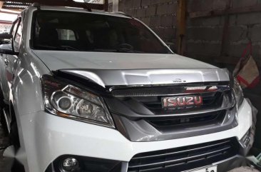 Isuzu Mux Ls series 2015 mdl 52odo FOR SALE