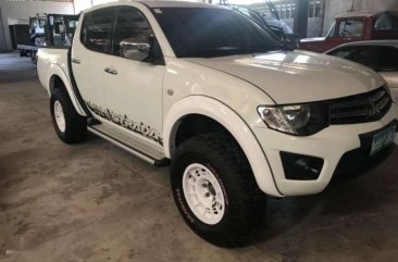 Mitsubishi Strada 2013 MT 4x4 for sale