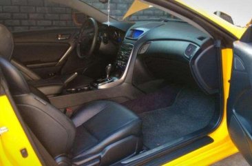 2012 Hyundai Genesis 3.8V6 automatic yellow