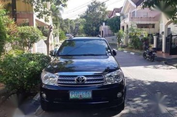 Toyota Fortuner G Automatic Diesel 2011 model