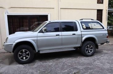 Mitsubishi Strada Pick Up 4x4 Diesel 2004