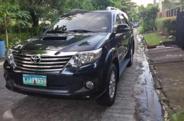 SELLING TOYOTA Fortuner V 3.0 2013