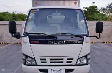 Isuzu NHR Aluminum Van 2016 830K Negotiable