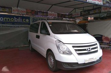 2017 Hyundai Starex Creamy White MT Diesel - Automobilico Sm Bicutan