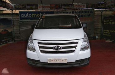 2017 Hyundai Starex Creamy White MT Diesel - Automobilico Sm Bicutan