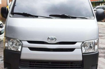 2014 Toyota Hiace Commuter  TOP of the Line