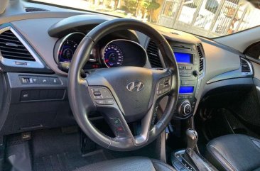 Hyundai Santa Fe 2014 22L 4X2 AT FOR SALE